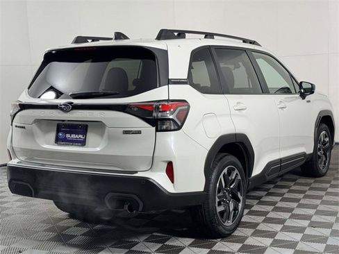 Used 2025 Subaru Forester Limited image 10