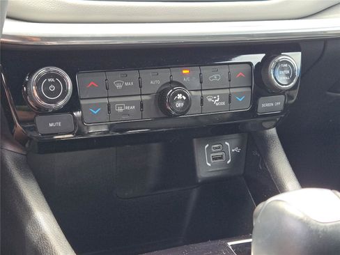 Used 2023 Jeep Compass Limited AWD/4WD image 22
