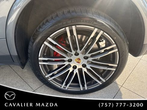 Used 2018 Porsche Cayenne Turbo AWD/4WD image 54