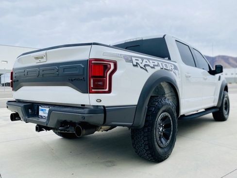 Used 2017 Ford F150 Raptor w/ Equipment Group 802A Luxury image 5