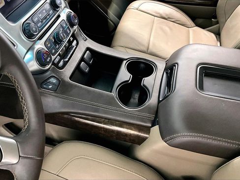 Used 2017 Chevrolet Tahoe LT image 17