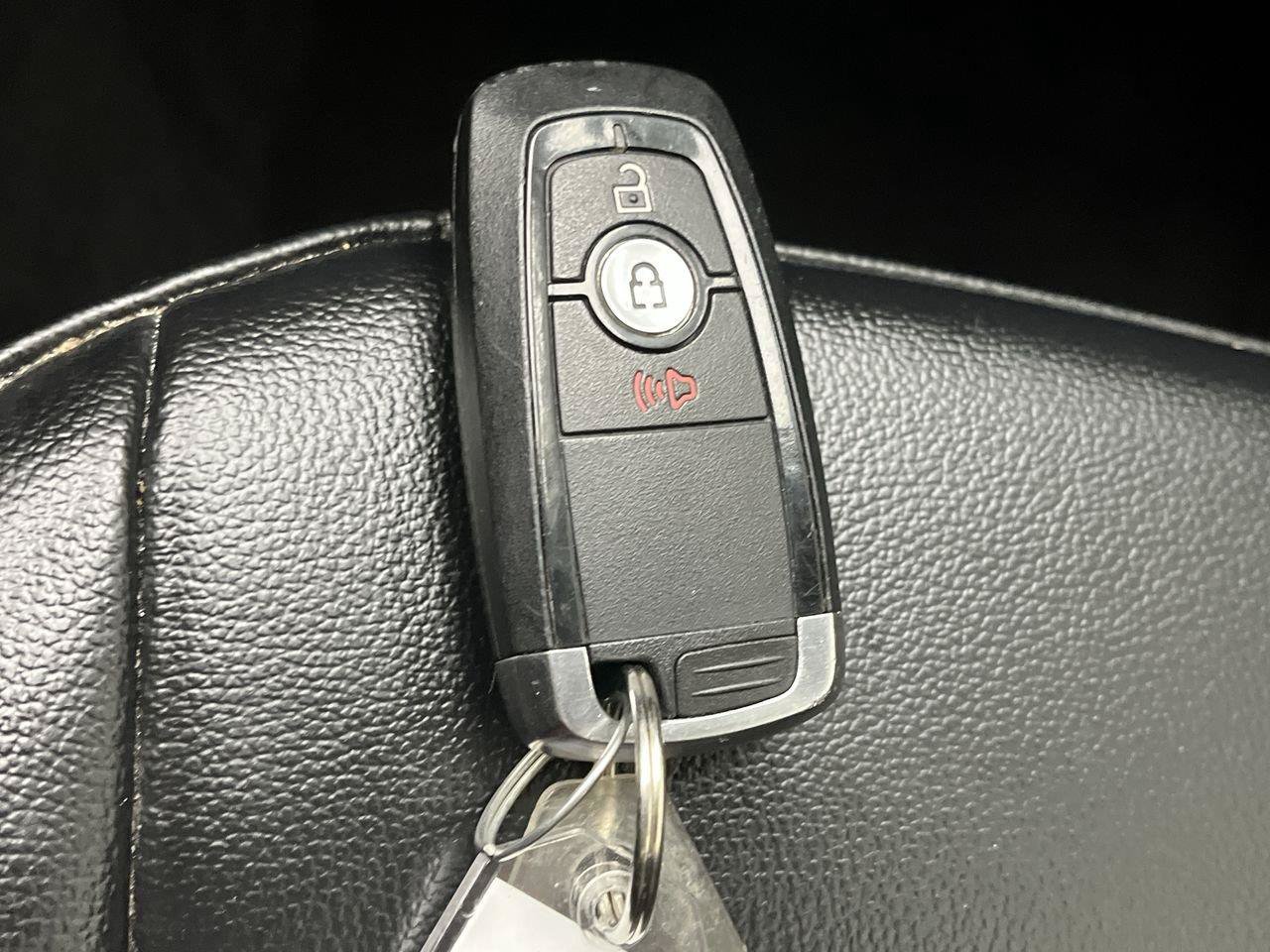 Used 2023 Ford Edge SEL AWD/4WD image 26