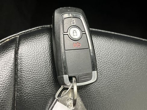 Used 2023 Ford Edge SEL AWD/4WD image 26