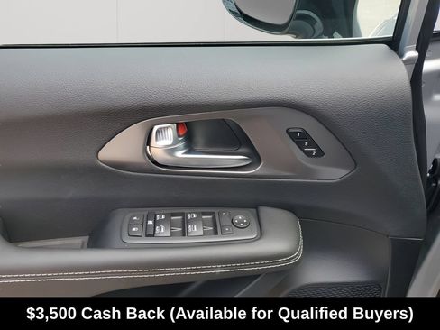 New 2026 Chrysler Pacifica Select FWD image 27