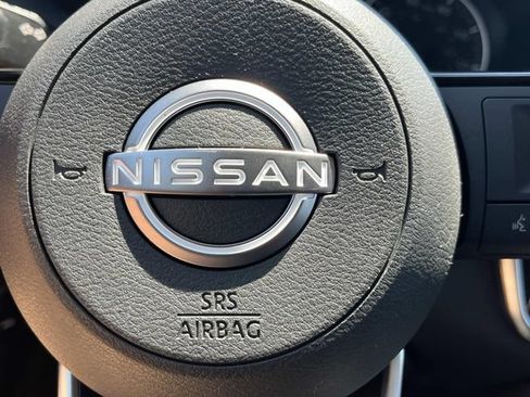 Used 2022 Nissan Rogue SV AWD/4WD image 33