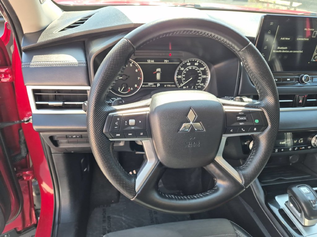 Used 2025 Mitsubishi Outlander SE AWD/4WD image 23