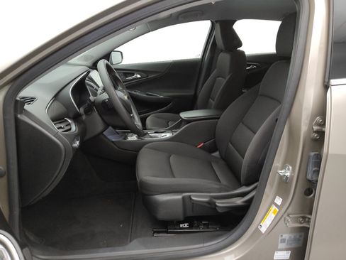 Used 2025 Chevrolet Malibu LS FWD image 17
