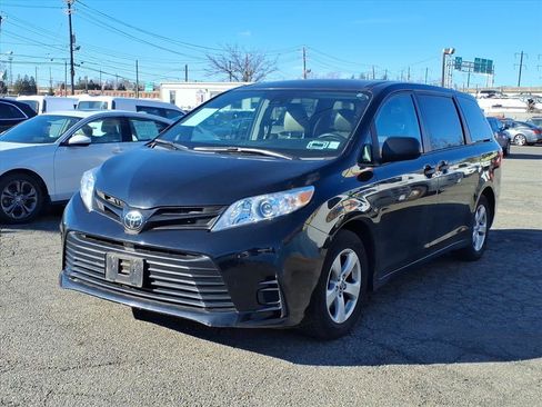 Used 2020 Toyota Sienna L image 3