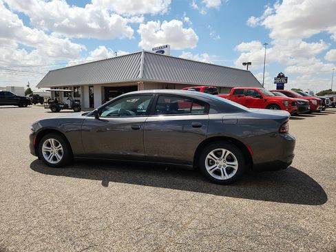 Used 2023 Dodge Charger SXT image 4
