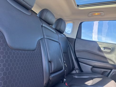 Used 2020 Jeep Compass Latitude image 34