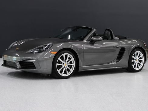 Used 2021 Porsche 718 Boxster w/ Premium Package RWD image 35