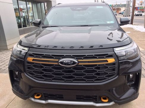 New 2026 Ford Explorer Tremor image 3