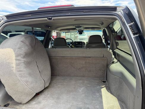Used 1999 Chevrolet Tahoe 4WD 2-Door w/ Preferred Equipment Group image 31