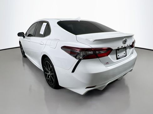 Used 2024 Toyota Camry SE FWD image 8