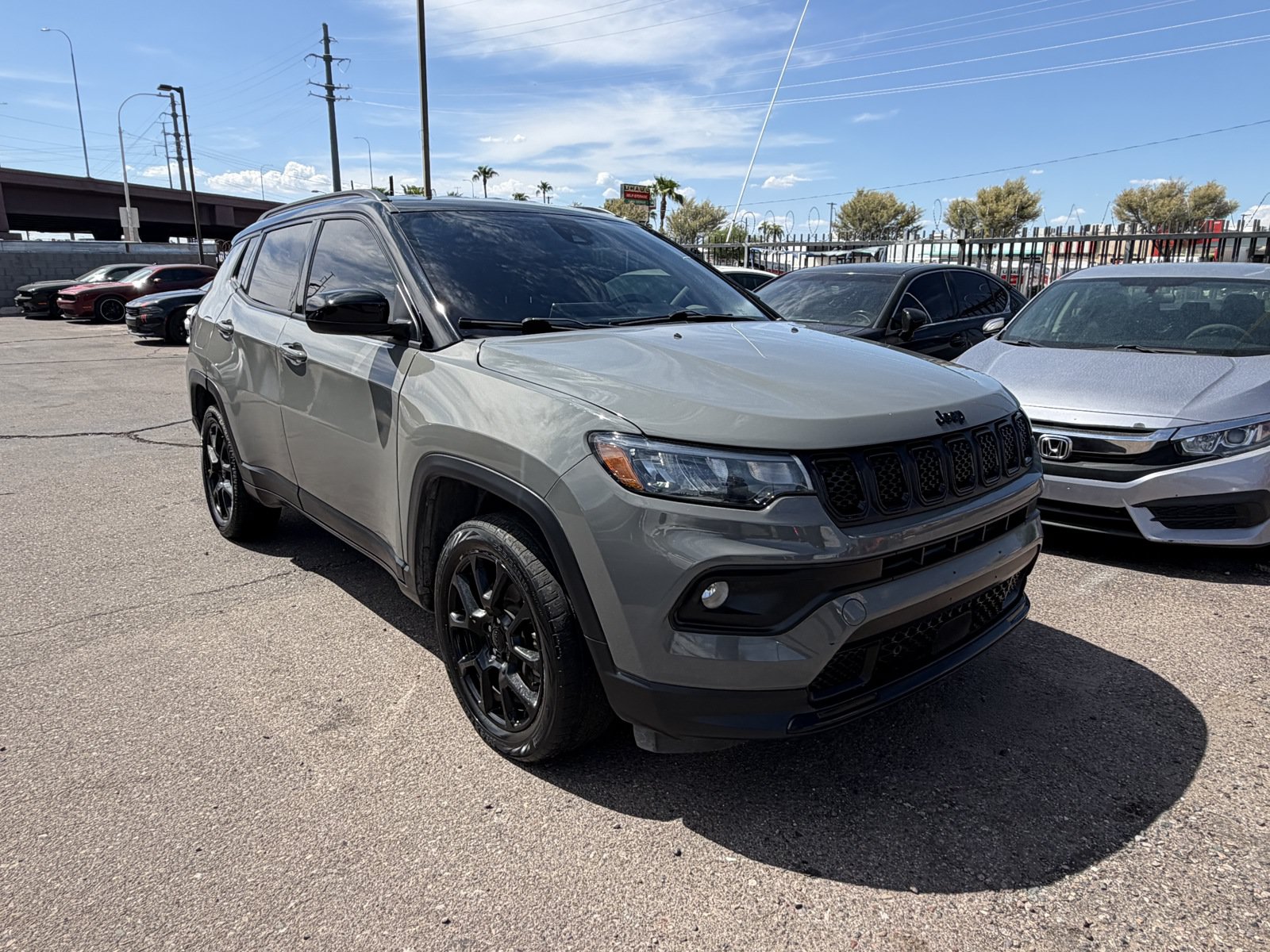 Used 2023 Jeep Compass Latitude AWD/4WD image 5