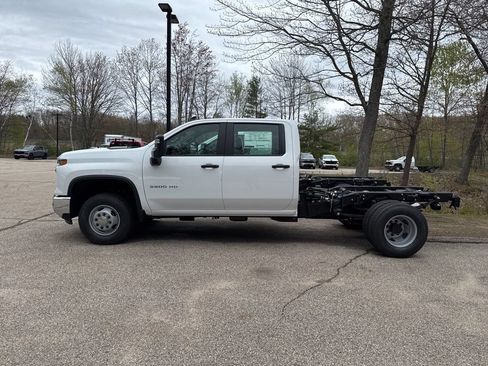 New 2026 Chevrolet Silverado 3500 W/T w/ WT Fleet Convenience Package AWD/4WD image 5