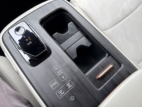 Certified 2023 Nissan Ariya AWD image 26