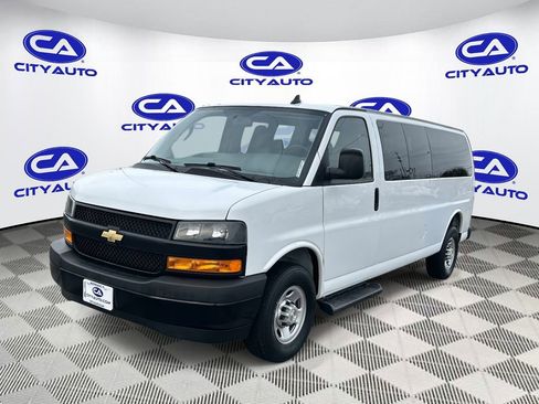 Used 2023 Chevrolet Express 3500 LS image 9
