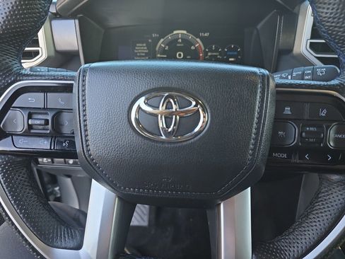 Used 2024 Toyota Sequoia image 30