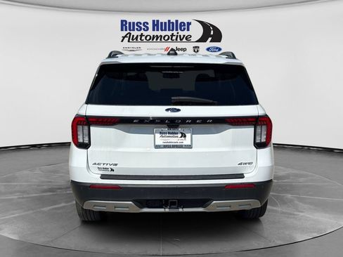 Used 2025 Ford Explorer Active w/ Active Comfort Package AWD/4WD image 4