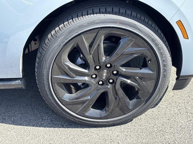 New 2027 Lincoln Navigator Reserve w/ Jet Appearance Package AWD/4WD image 9