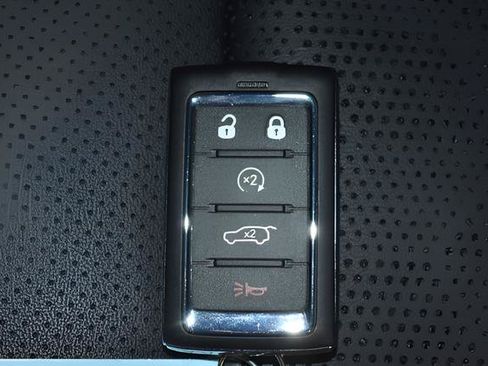 New 2026 Jeep Cherokee Overland w/ Trailer Tow Group AWD/4WD image 22