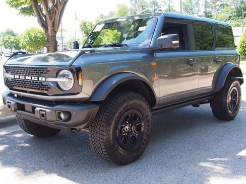 Certified 2025 Ford Bronco Badlands AWD/4WD image 3