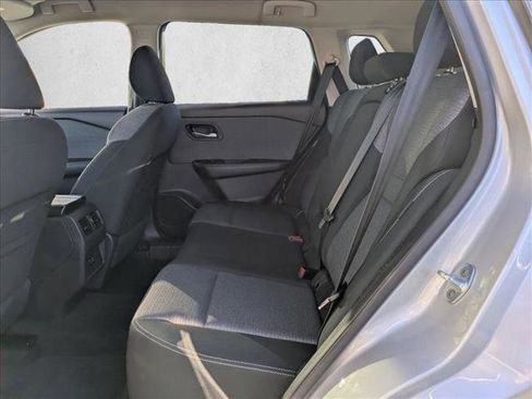 Used 2022 Nissan Rogue SV image 18