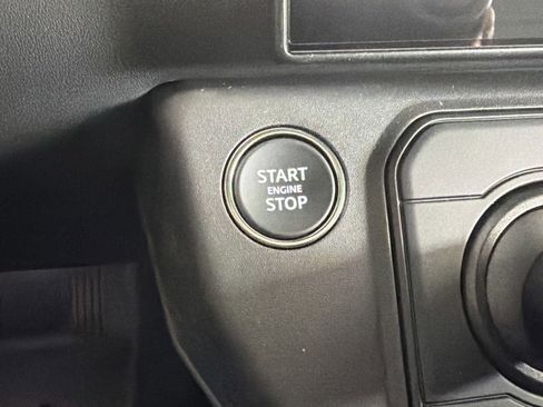 New 2026 Land Rover Defender 110 X-Dynamic SE AWD/4WD image 27