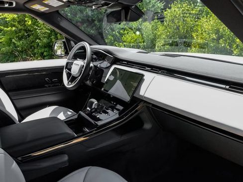 New 2026 Land Rover Range Rover Sport Dynamic SE AWD/4WD image 19