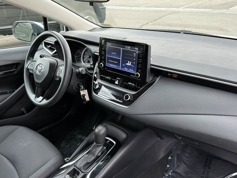 Used 2022 Toyota Corolla LE image 14