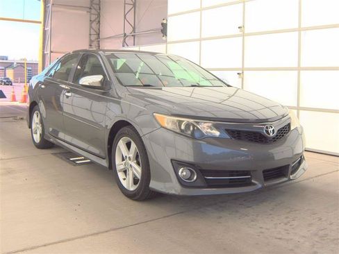 Used 2013 Toyota Camry SE FWD image 24