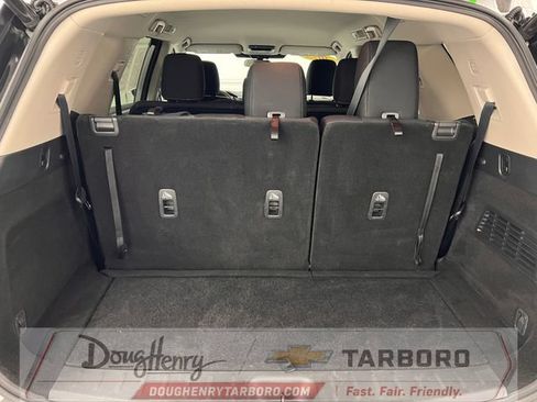 Used 2025 Nissan Pathfinder SV FWD image 36