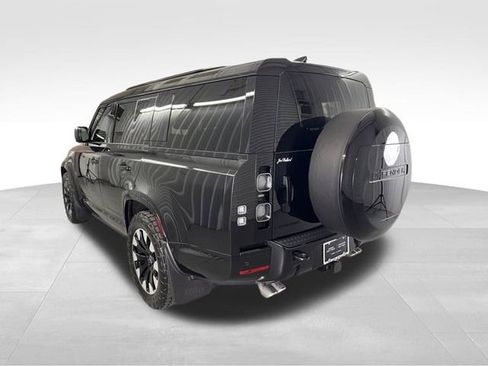 Used 2025 Land Rover Defender 130 V8 image 8
