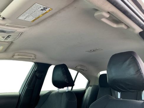 Used 2021 Toyota Corolla LE FWD image 24
