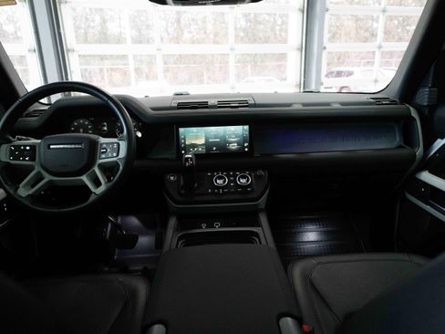 Used 2024 Land Rover Defender 110 S image 20