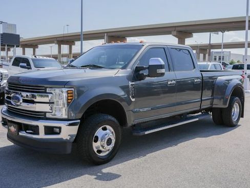 Used 2018 Ford F350 Lariat w/ Chrome Package AWD/4WD image 20