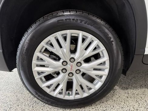Used 2026 GMC Acadia Elevation w/ Elevation Premium Package FWD image 36