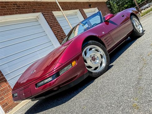 Used 1993 Chevrolet Corvette Convertible RWD image 7