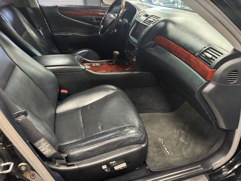 Used 2009 Lexus LS 460 AWD w/ Comfort Seating Pkg image 14