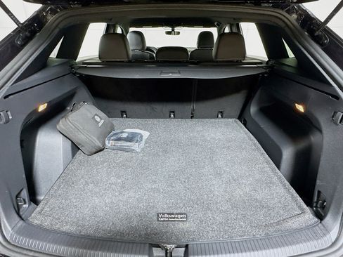 Used 2023 Volkswagen Atlas Cross Sport SE image 25