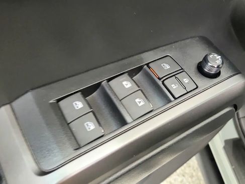 Used 2023 Toyota Tacoma TRD Off-Road image 26