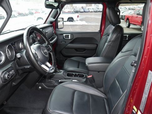 Used 2021 Jeep Wrangler Unlimited Sahara image 2