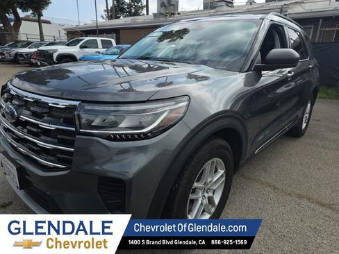 Used 2025 Ford Explorer Active RWD image 1