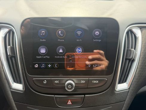 Used 2019 Chevrolet Malibu LT image 18