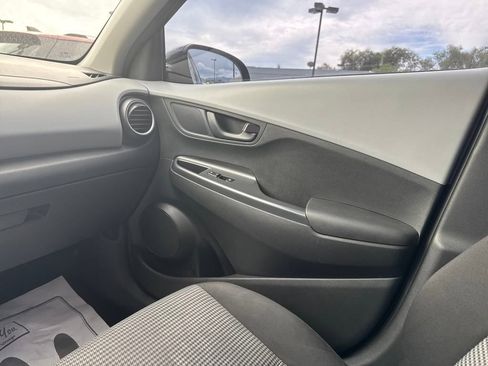 Used 2018 Hyundai Kona SEL image 37