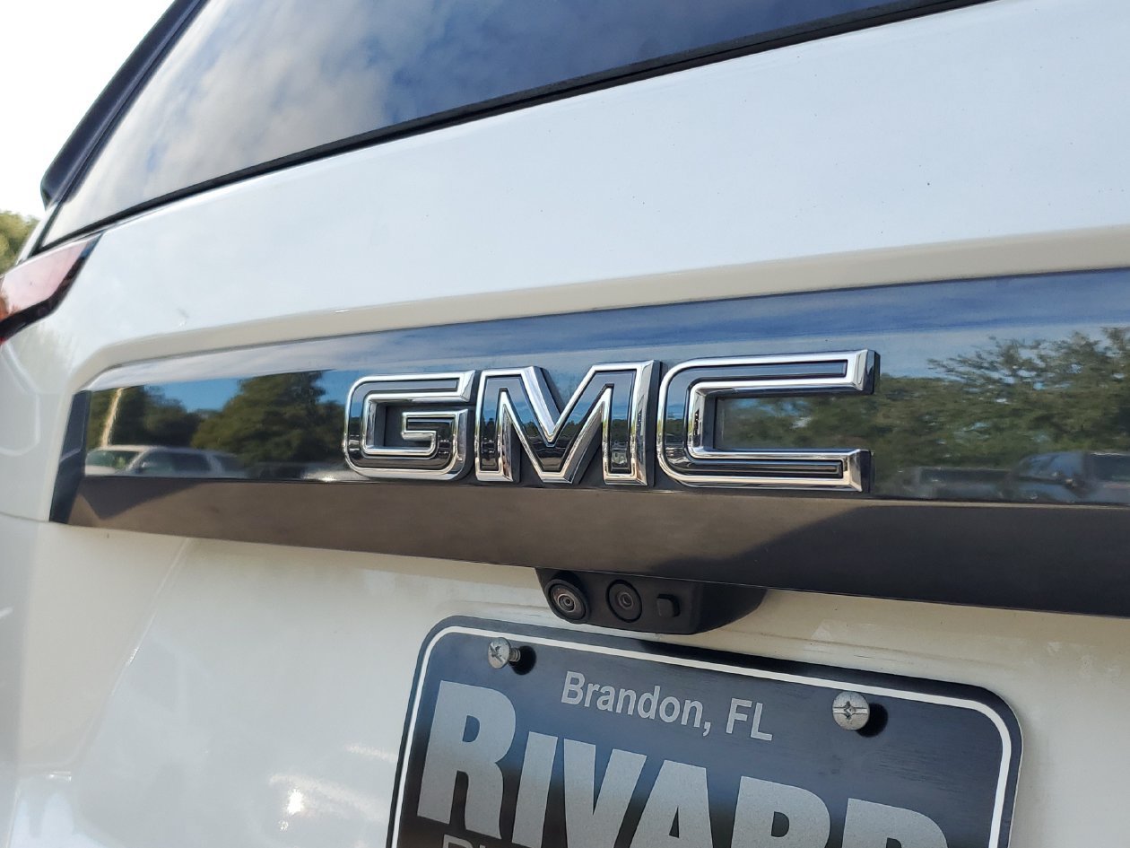 Used 2023 GMC Yukon Denali Ultimate AWD/4WD image 6
