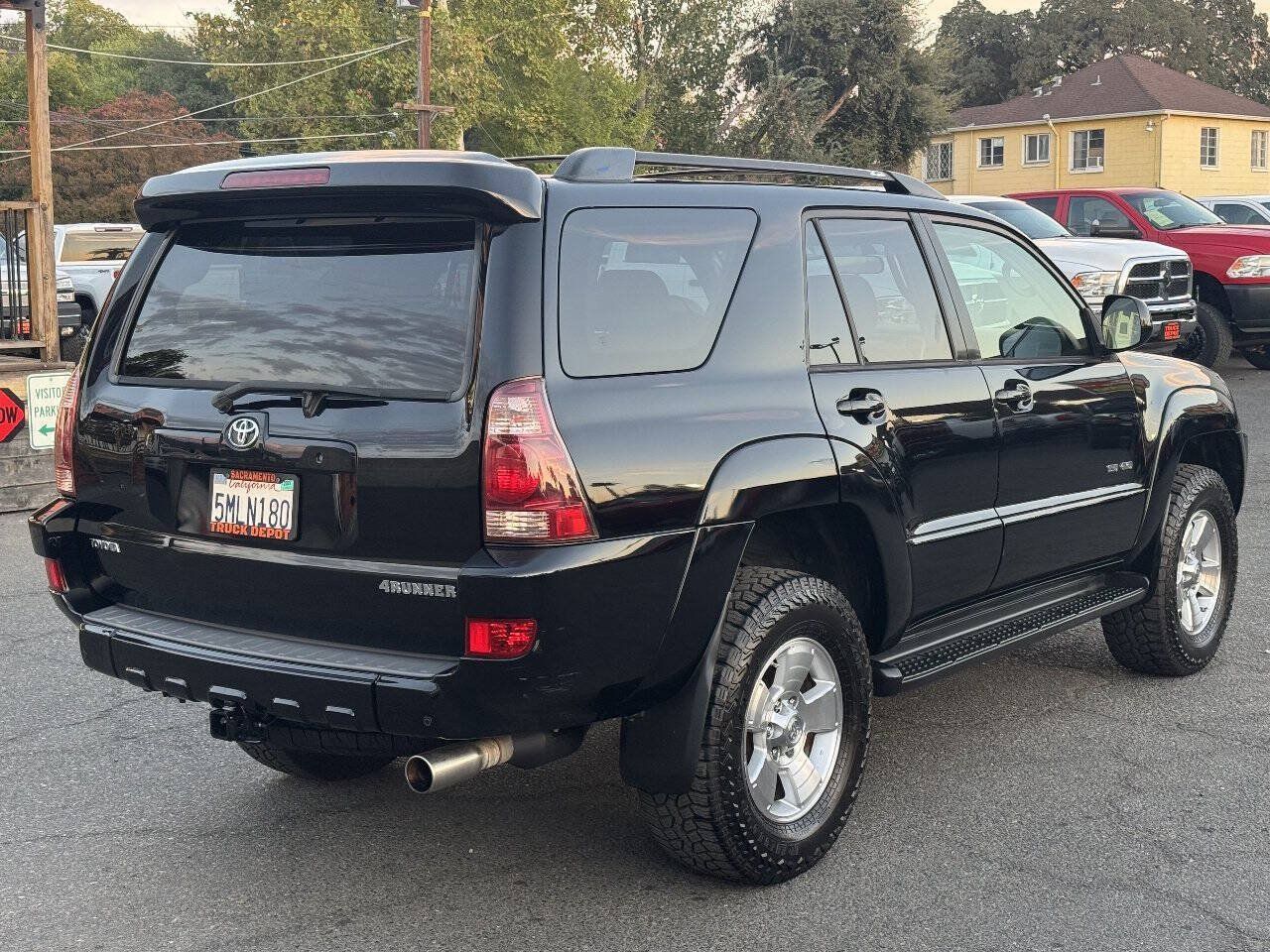 Used 2005 Toyota 4Runner SR5 AWD/4WD image 7