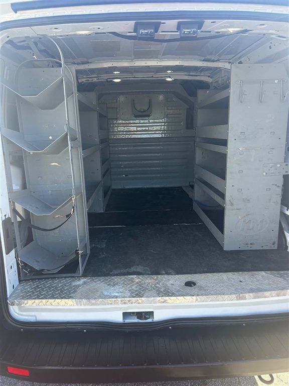 Used 2020 Ford Transit 250 Low Roof RWD image 6