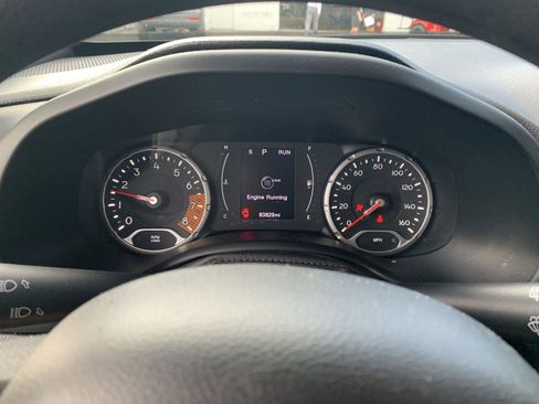 Used 2021 Jeep Renegade Sport image 18